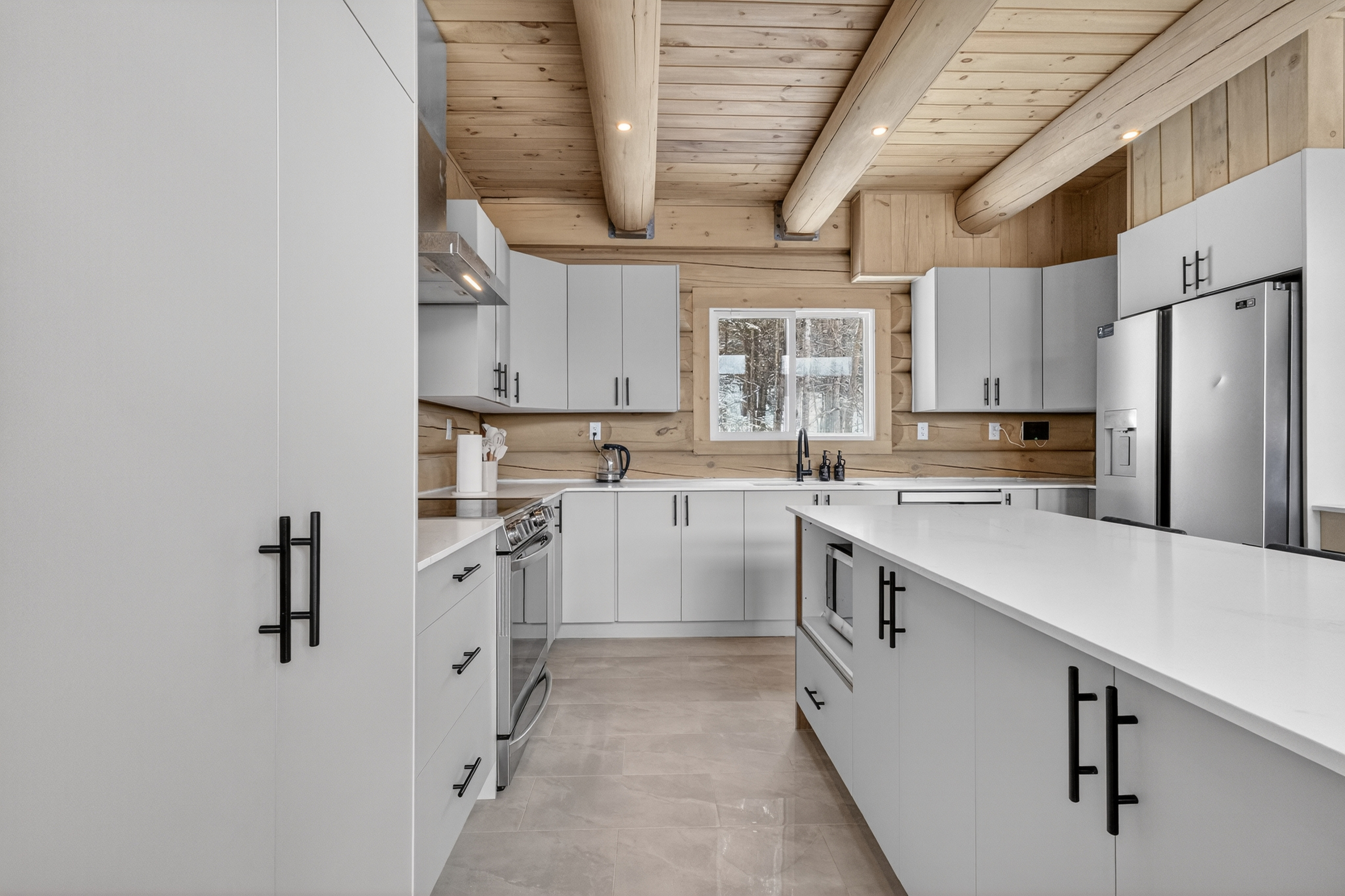 Fully equipped kitchen