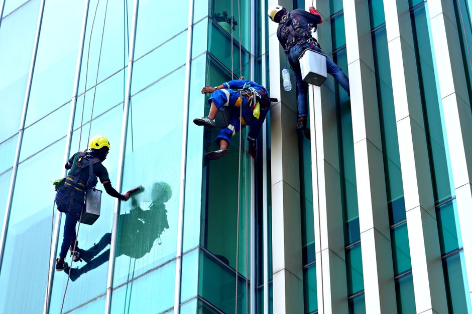 Looking for a skilled Office & Commercial Cleaning