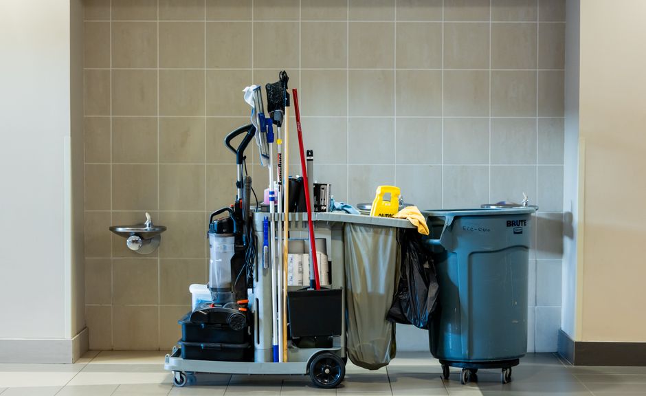 Hiring a Office & Commercial Cleaning professional