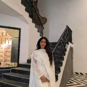 Aahna Khanna
