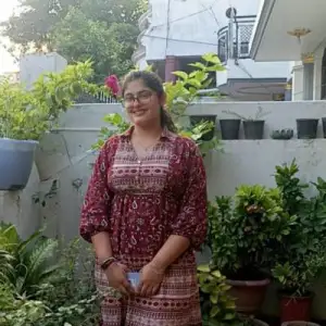 Divya Kharbanda