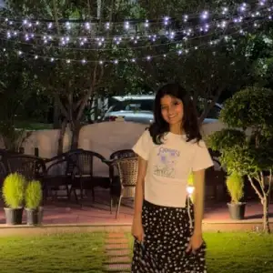 AARUSHI SINGH - Mathematics & English Home Tutor