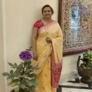 Sonia Dwivedi - English Core & English Elective Home Tutor