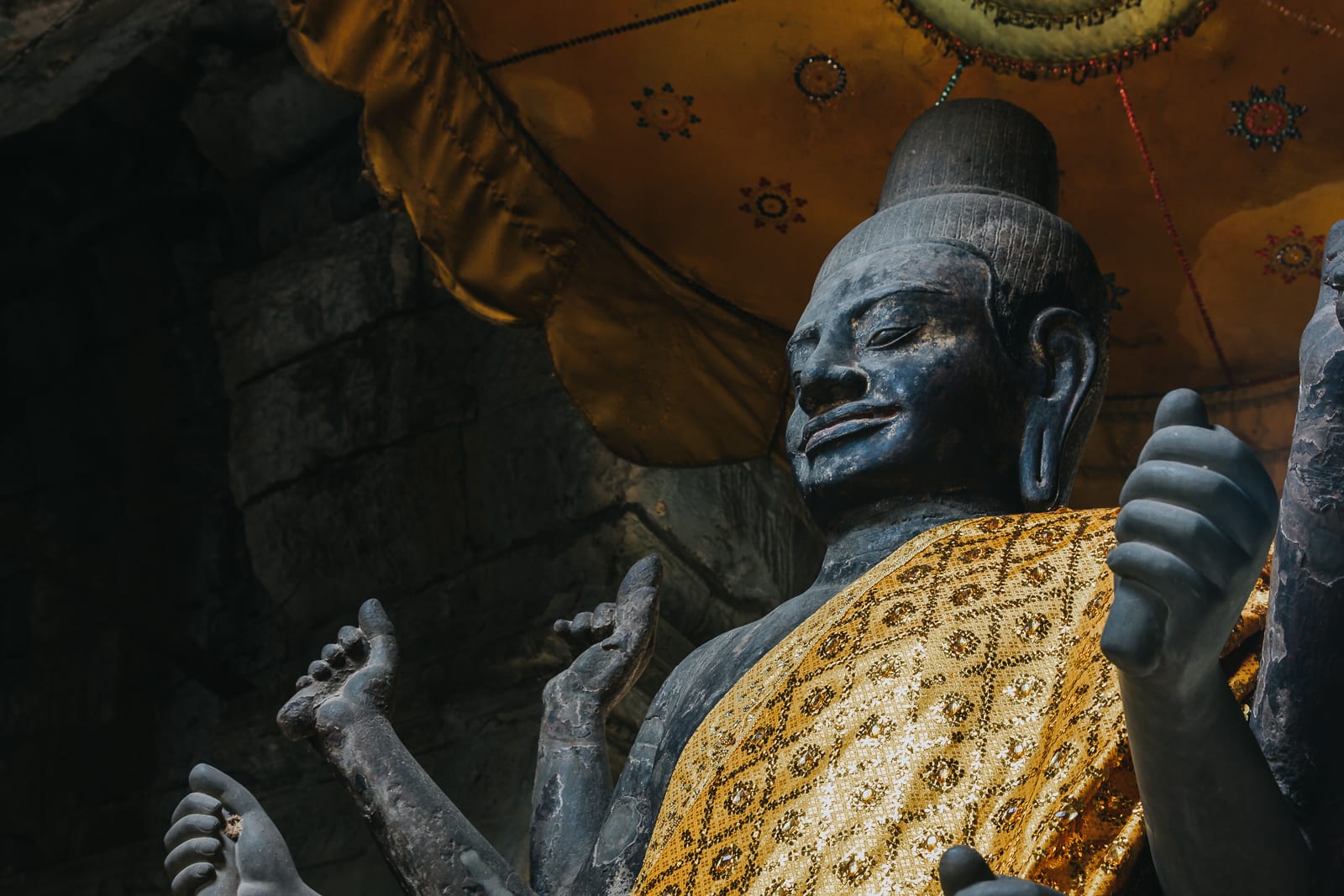 Statue at Angkor Wat