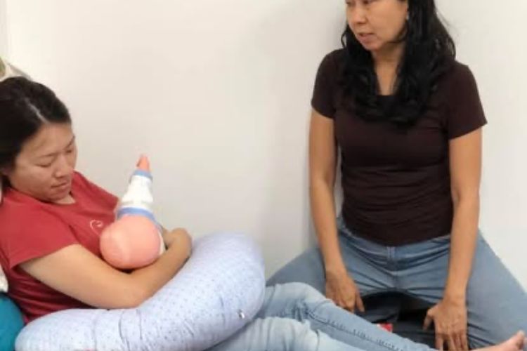 Gina Yong, Breastfeeding Consultant 