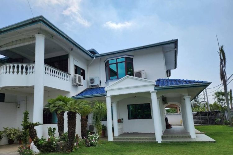 Unique Confinement Center