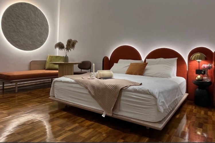 The Lili Retreat Confinement