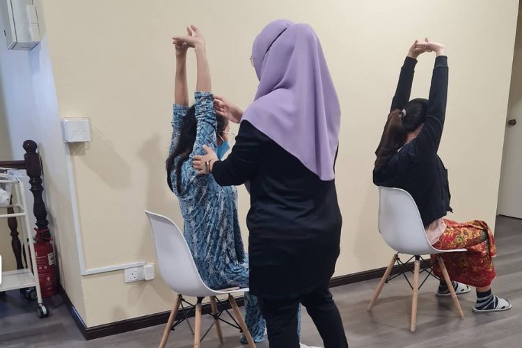 Gem Confinement Care