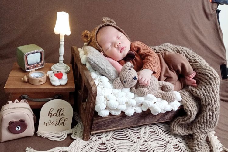 Golden Month Confinement Center