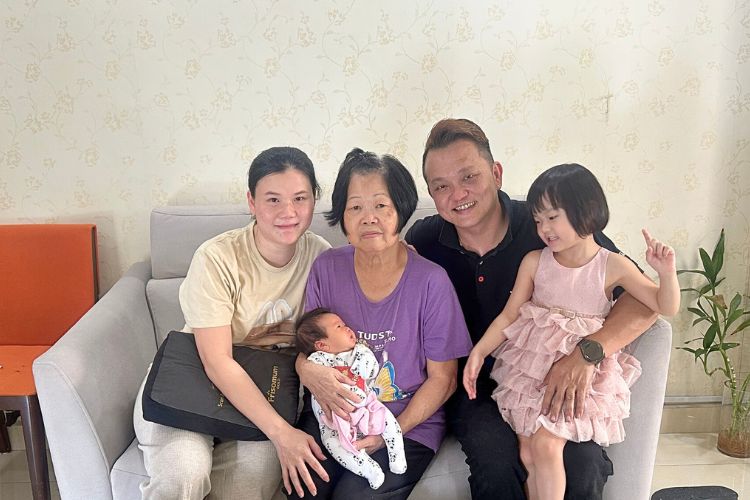 Fullmoon Confinement Center