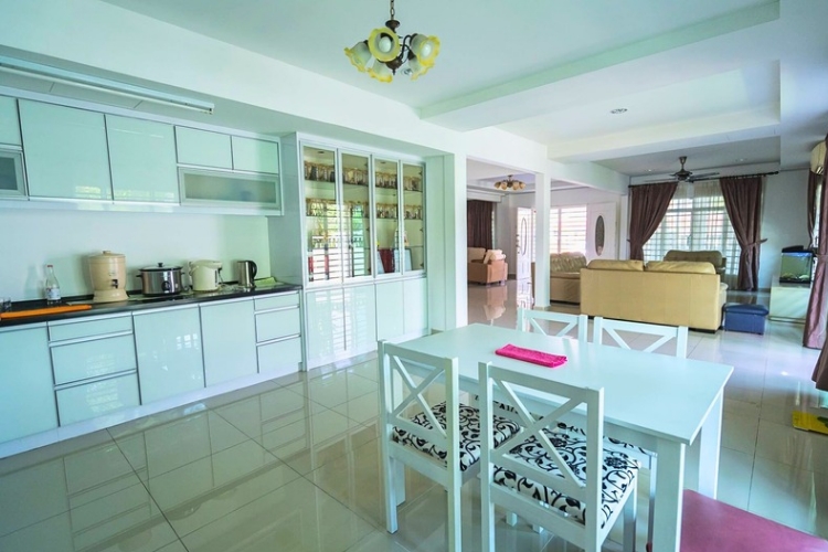 Moonzie Confinement Centre