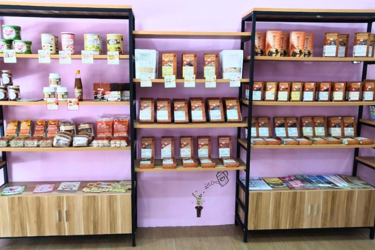 Love Mom & Bebe Food