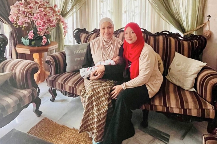 Sumayyah Anggun Confinement 
