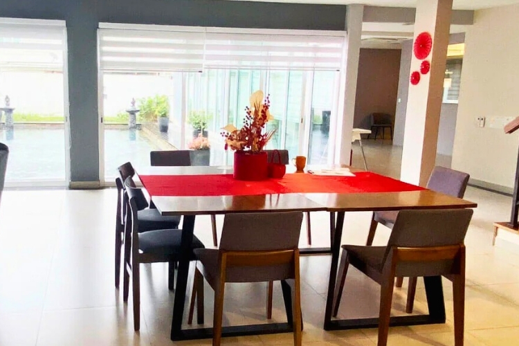 55 Petals Confinement Centre