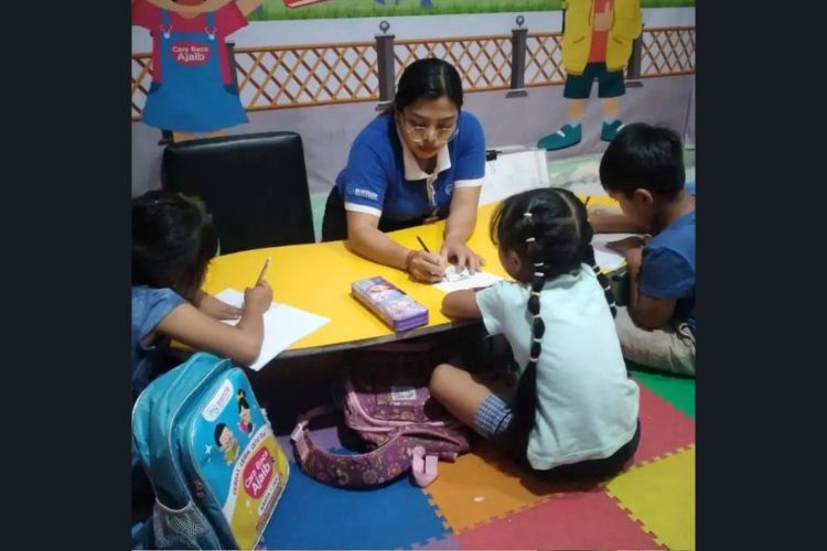 Les Baca Tulis Anemone Peliatan Ubud Gianyar