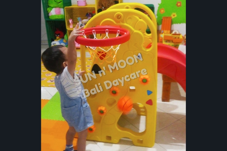Sun n' Moon DayCare