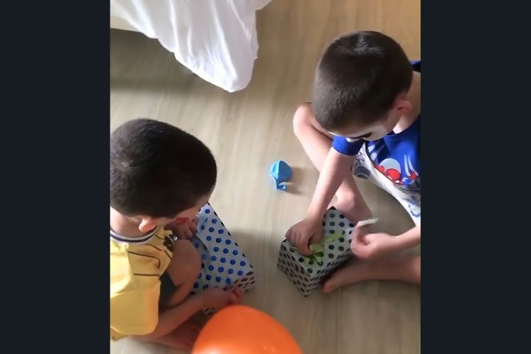 The Family Service Nanny & Babysitter