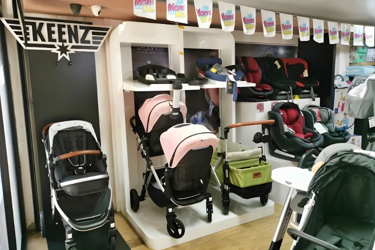 Mom And Me Store