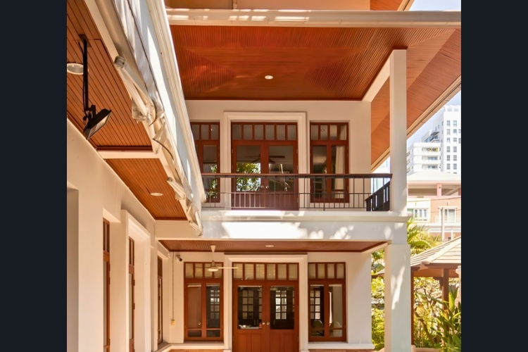 Healthi-Life Longevity Center