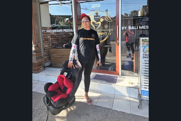 Nanny Amed Bali - Babysitting in bali