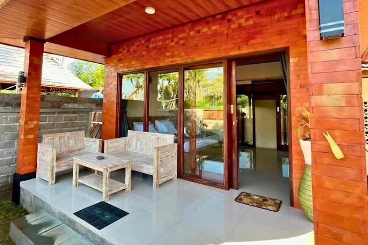Nanny Amed Bali - Babysitting in bali