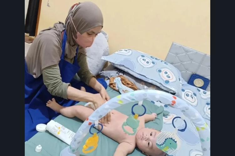 Altha mom & baby spa Jakarta - pijat bayi home care