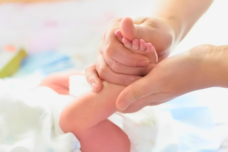 Altha mom & baby spa Jakarta - pijat bayi home care
