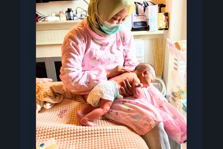 Haruna Homecare Mom n Baby by. BIDAN IKA (Febrika Triandani AM.Keb, CHE)