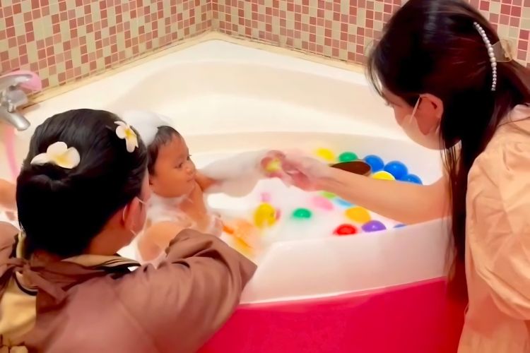 MOM N JO Surabaya