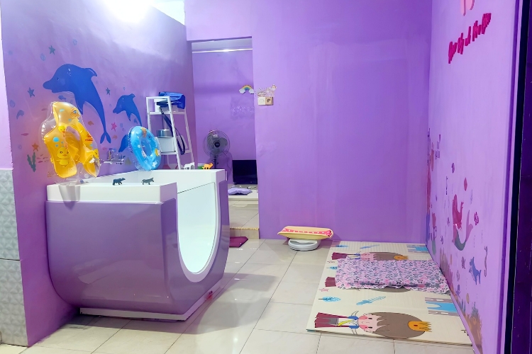 Rosee baby and mom care - Baby Spa Tambakrejo Waru