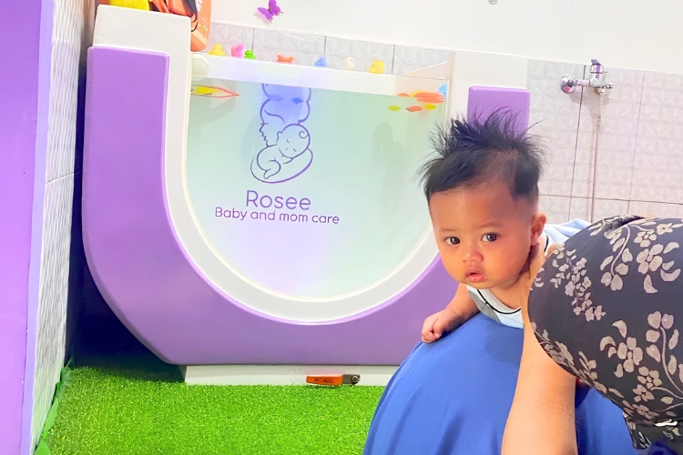 Rosee baby and mom care - Baby Spa Tambakrejo Waru