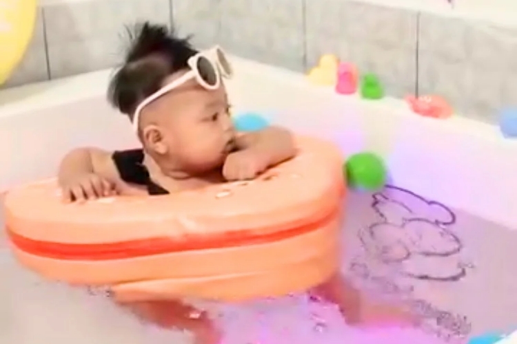 Rosee baby and mom care - Baby Spa Tambakrejo Waru