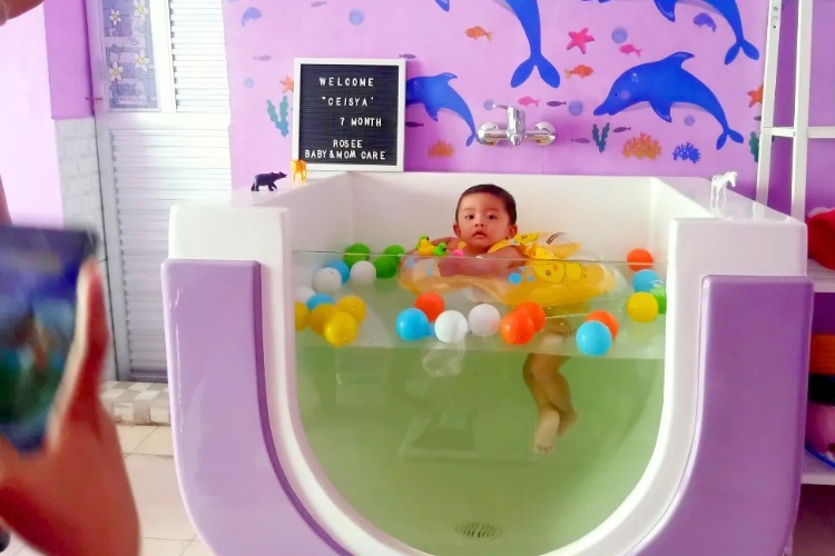 Rosee baby and mom care - Baby Spa Tambakrejo Waru