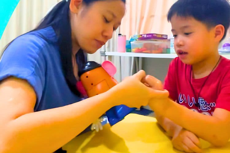 Light Up Therapy Center