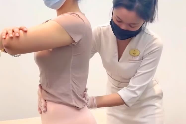 YINEE Signature Posture Management (Subang)
