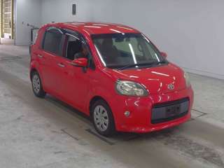 2013 Toyota Porte F Hatchback Automatic