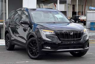 2025 Mahindra XUV700 AX7 L