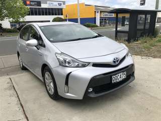 2017 Toyota Prius ALPHA Station Wagon Automatic