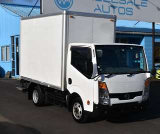 2014 Nissan Atlas BOX BODY