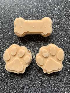 Frozen yogurt & mutt peanut butter