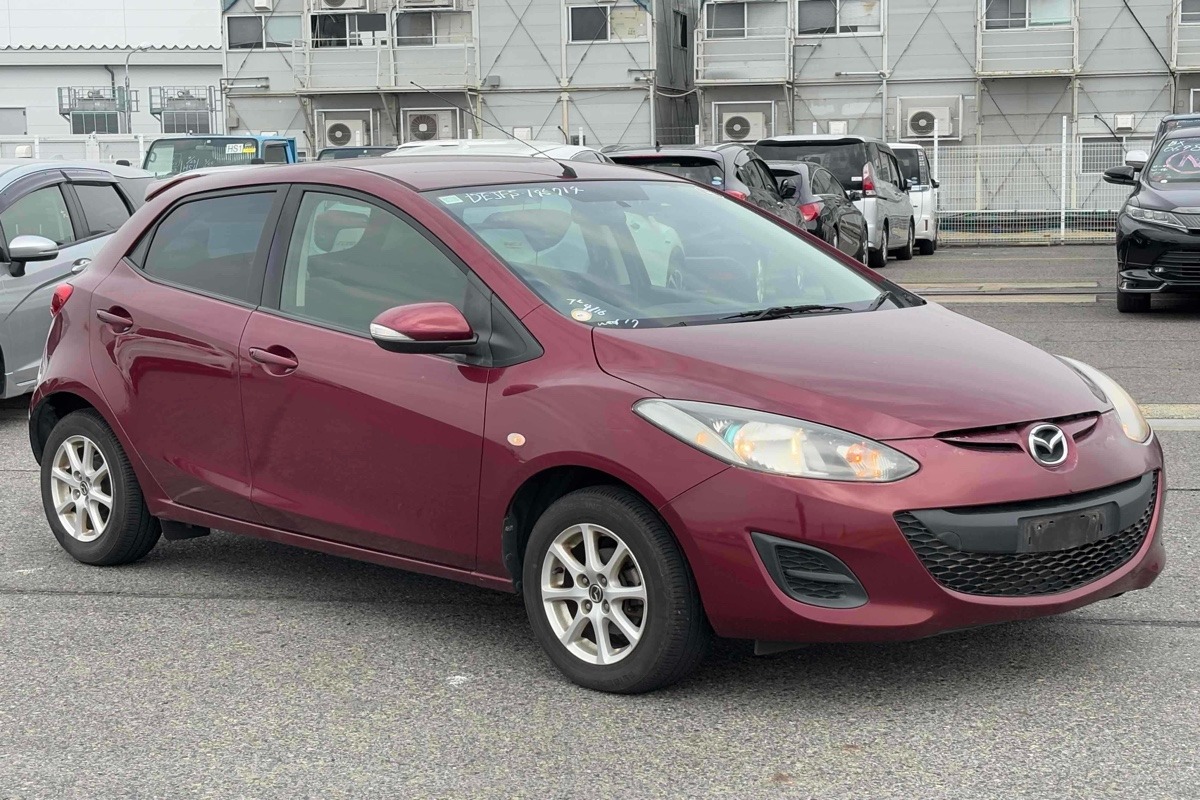 2013 Mazda Demio