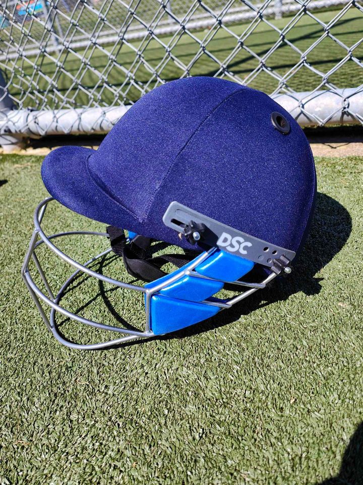 Cricket helmet DSC Guard