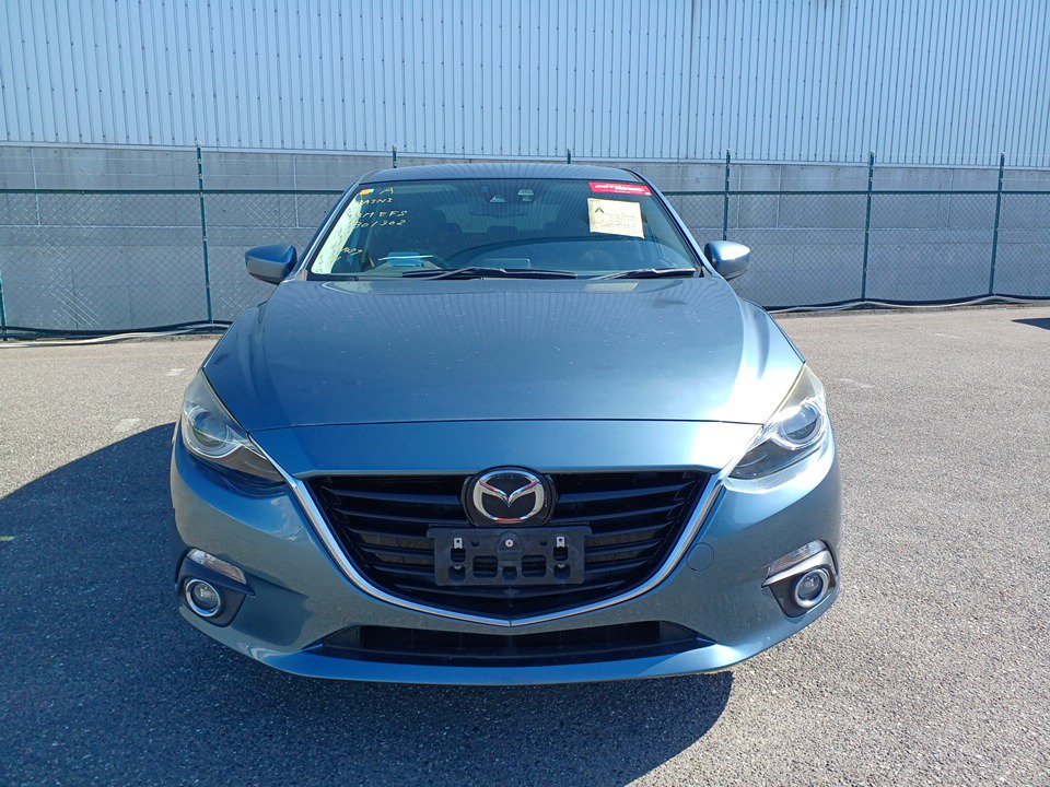 2016 Mazda Axela 20S !! Pristine condition Hatchback Automatic