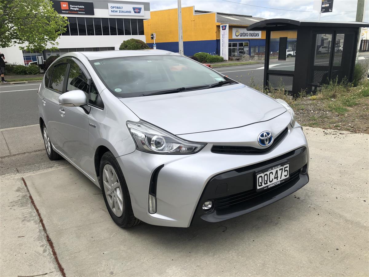 2017 Toyota Prius ALPHA Station Wagon Automatic