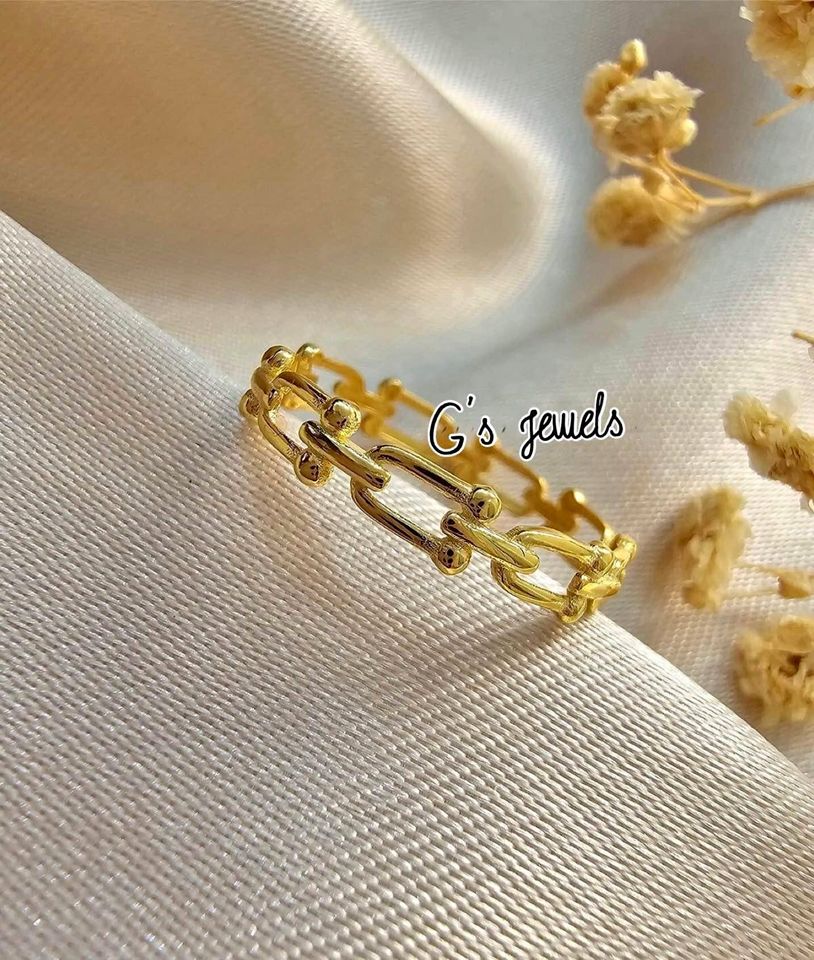 All time Bestseller! 18K Hardware Ring Authentic Gold Great Investment 100% Authentic and Pawnable