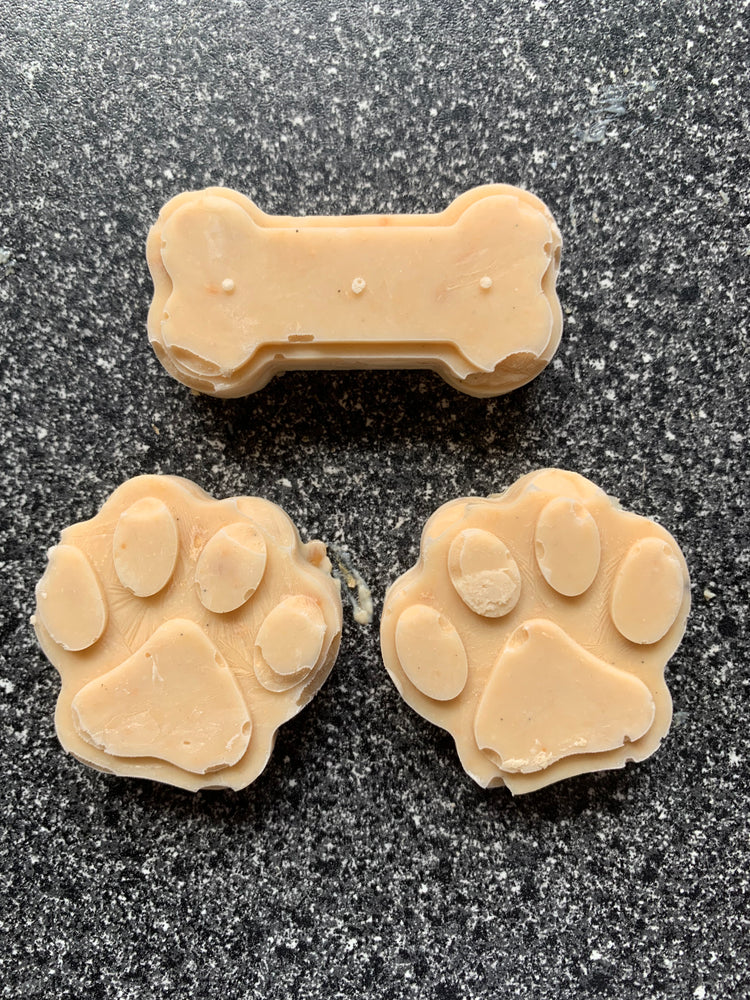Frozen yogurt & mutt peanut butter
