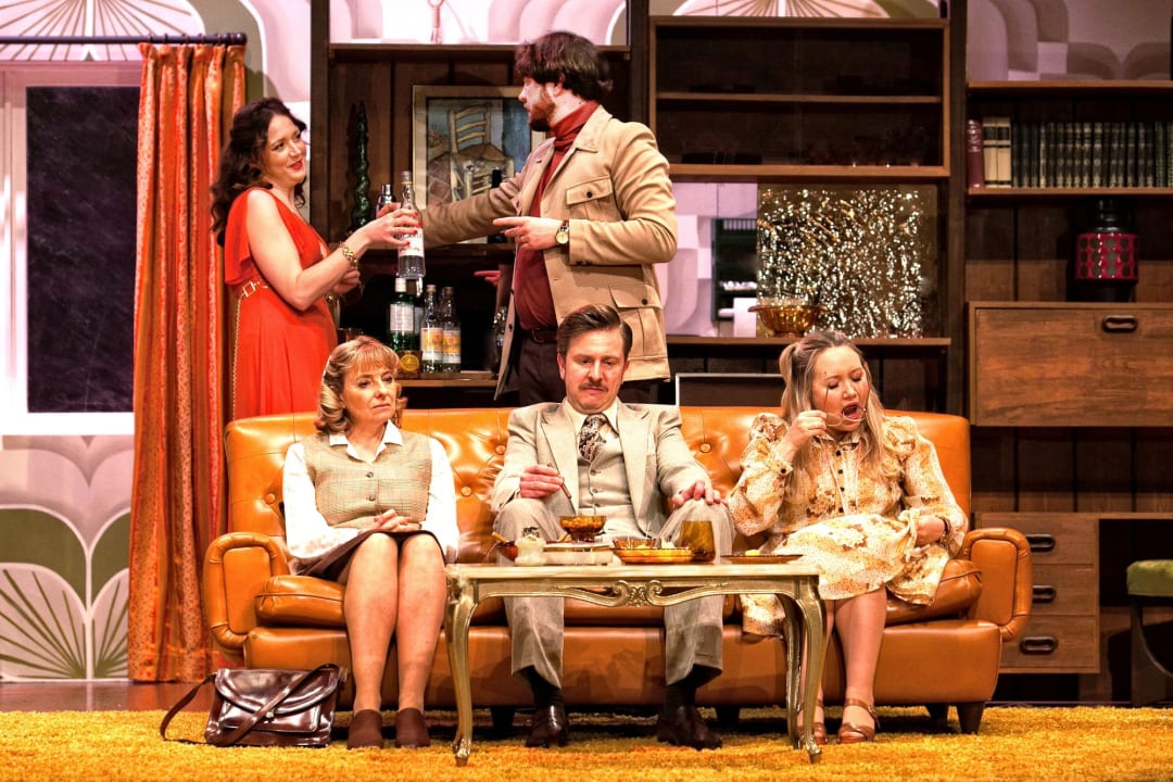 Mike Leigh's ABIGAIL'S PARTY Now Touring UK