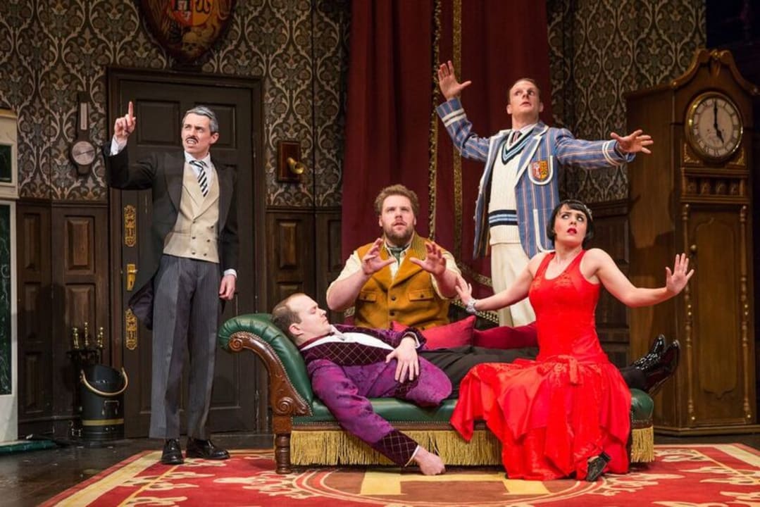 THE PLAY THAT GOES WRONG wins Tony Award