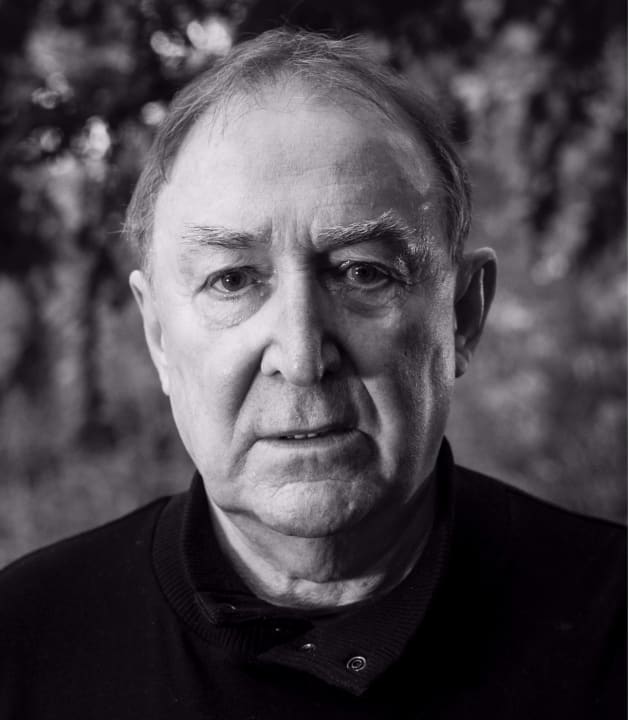 Dermot Crowley