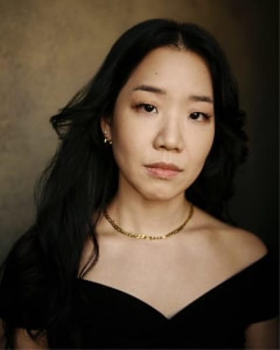 Jennifer J Kim